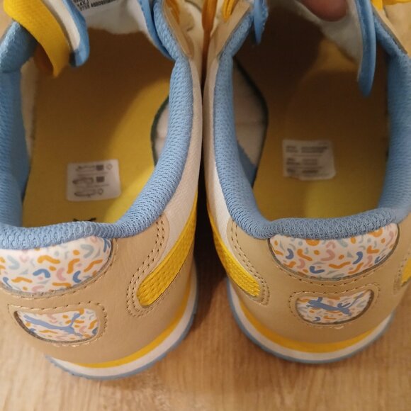 Puma women's Cabana Run Sneaker (Pre-loved) - Picture 7 of 10